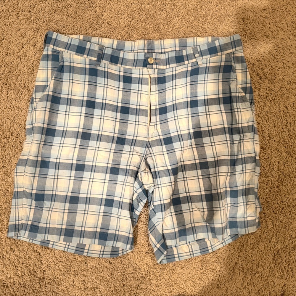Bills khakis blue plaid shorts - Picture 2 of 7